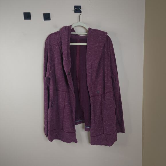 Lululemon Find Your Centre Wrap in Berry Size 8 - Picture 10 of 12